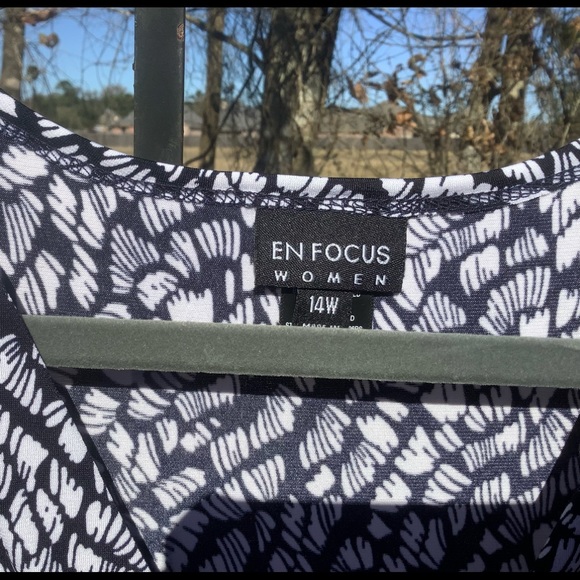 Enfocus woman dress. - Picture 3 of 4